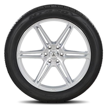 Nitto NT420V Tires LT305/55R20/12 206660