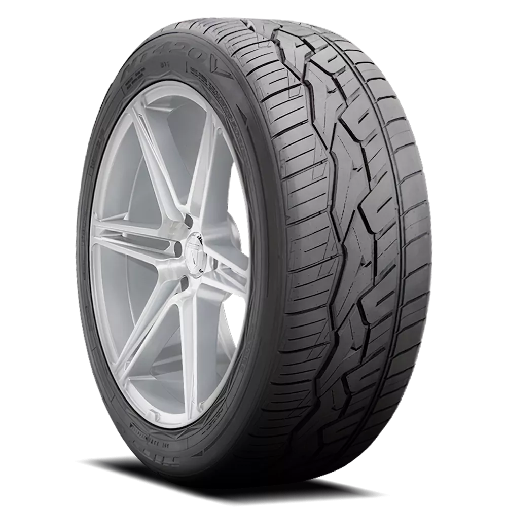 Nitto NT420V Tires 275/35R22XL 207720
