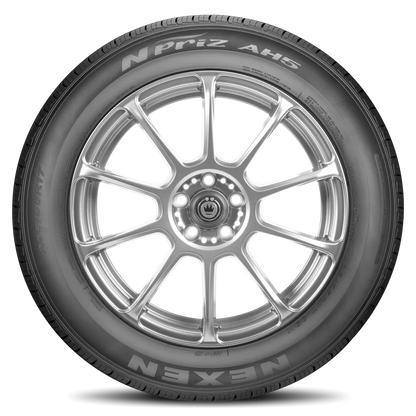 Nexen Npriz AH5 Tires 215/70R14 15401NXK